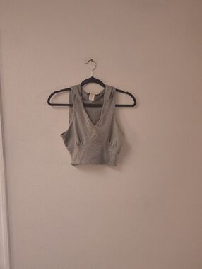 Sleeveless Gray V-Neck Hooded Crop Top for Women 1244